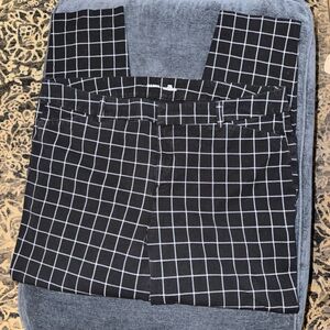 Old Navy Black and White Checkered Women's Straight Leg Pants sz 18 EUC
